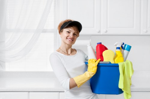 Kitchen and bathroom move-in cleaning in a Nottinghill flat