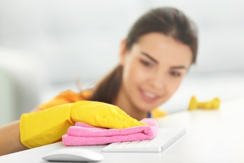 Trusted Nottinghill cleaner maintaining a clean and organized shared living space